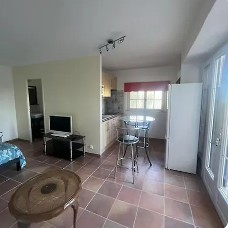 Semaphore Piscine Gratuite Juillet Et Aout Parking Prive Apartment